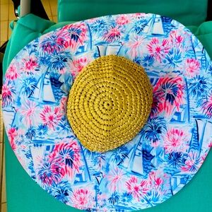 LILY PULITZER FLOPPY BEACH HAT , NWT , VIBRANT COLORS BLUES AND PINK !!